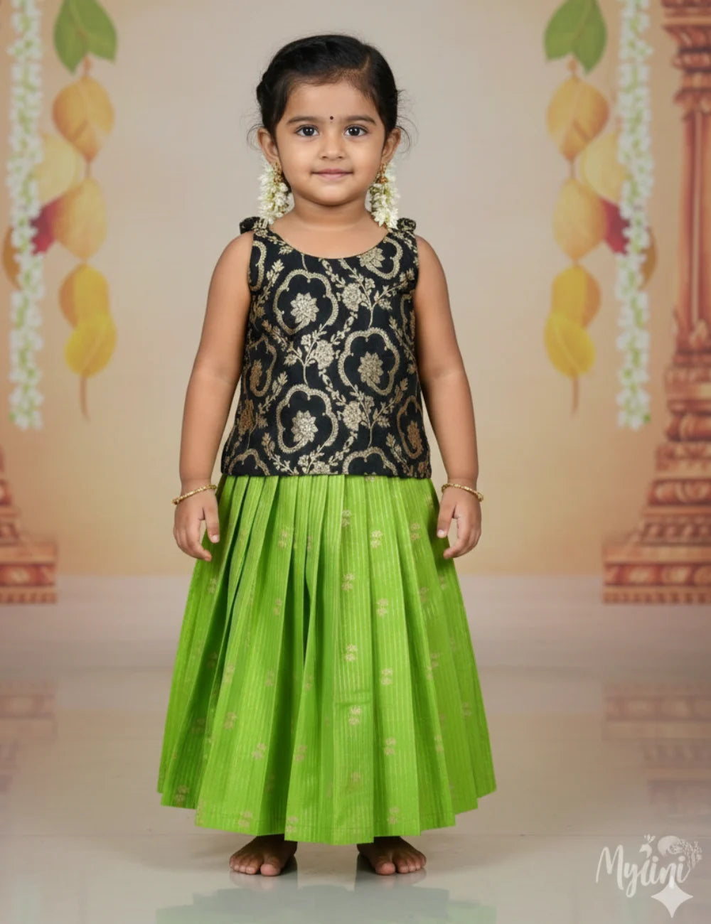 Black & Parrot Green Girls Ethnic Set - mylini