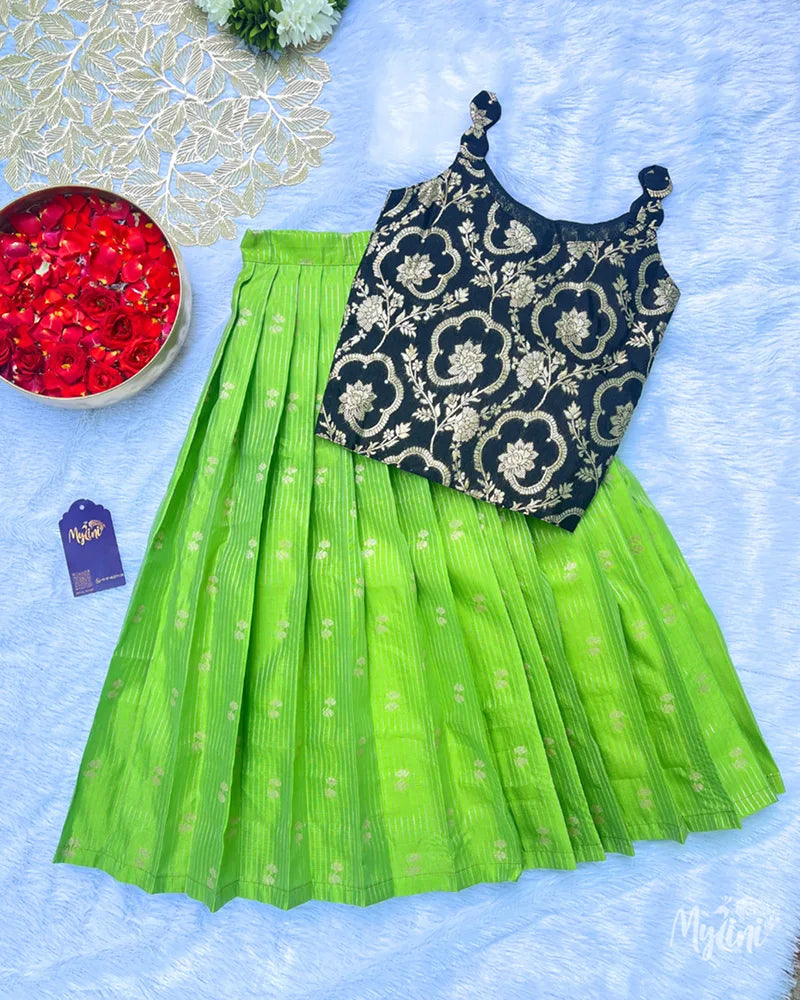 Black & Parrot Green Girls Ethnic Set - mylini